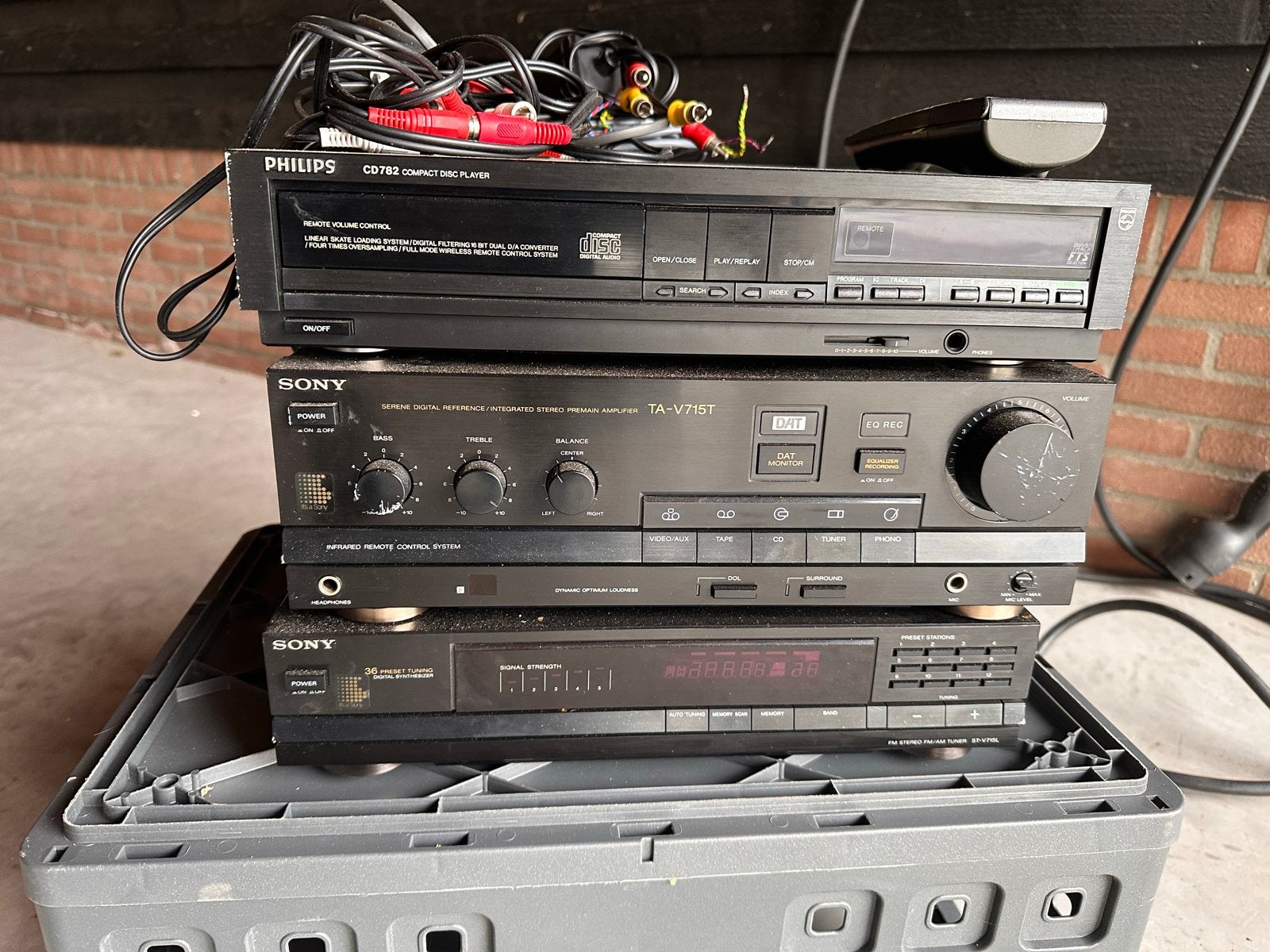 Philips CD-speler en Sony versterker en tuner., Ophalen, Philips, Gebruikt, Losse componenten