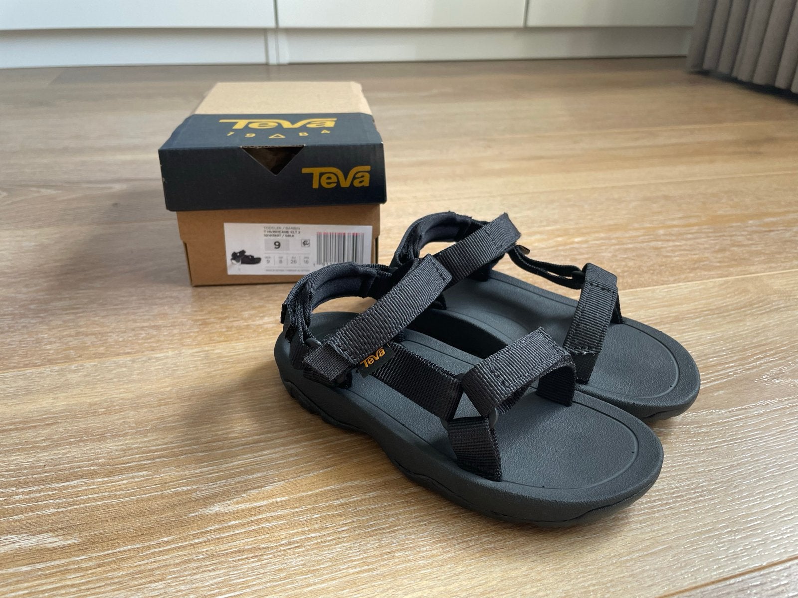 Nieuwe Teva sandalen, zwart, maat 26, Kinderen en Baby's, Kinderkleding | Schoenen en Sokken, Ophalen of Verzenden, Nieuw, Jongen of Meisje