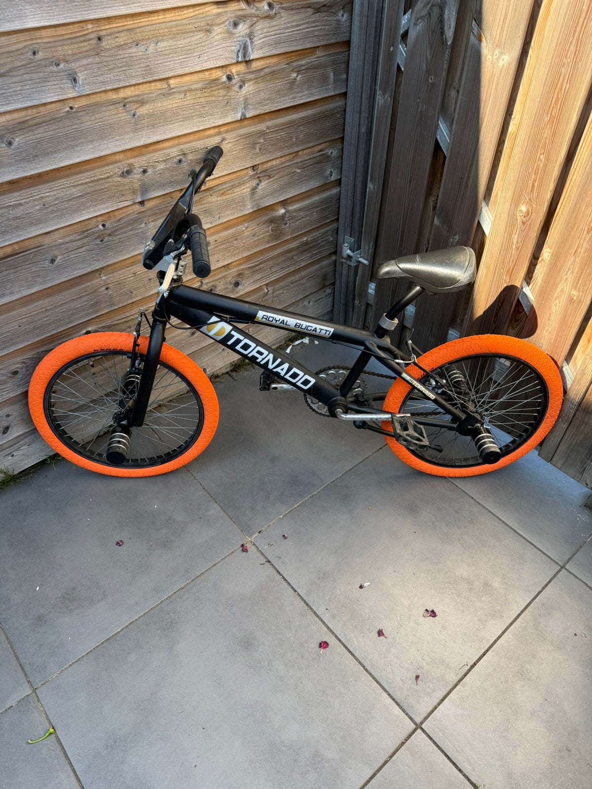 BMX Royal Buggati Tornado Crossfiets Stuntfiets 20” (Zgan), Ophalen, Zo goed als nieuw, 20 inch, Handrem