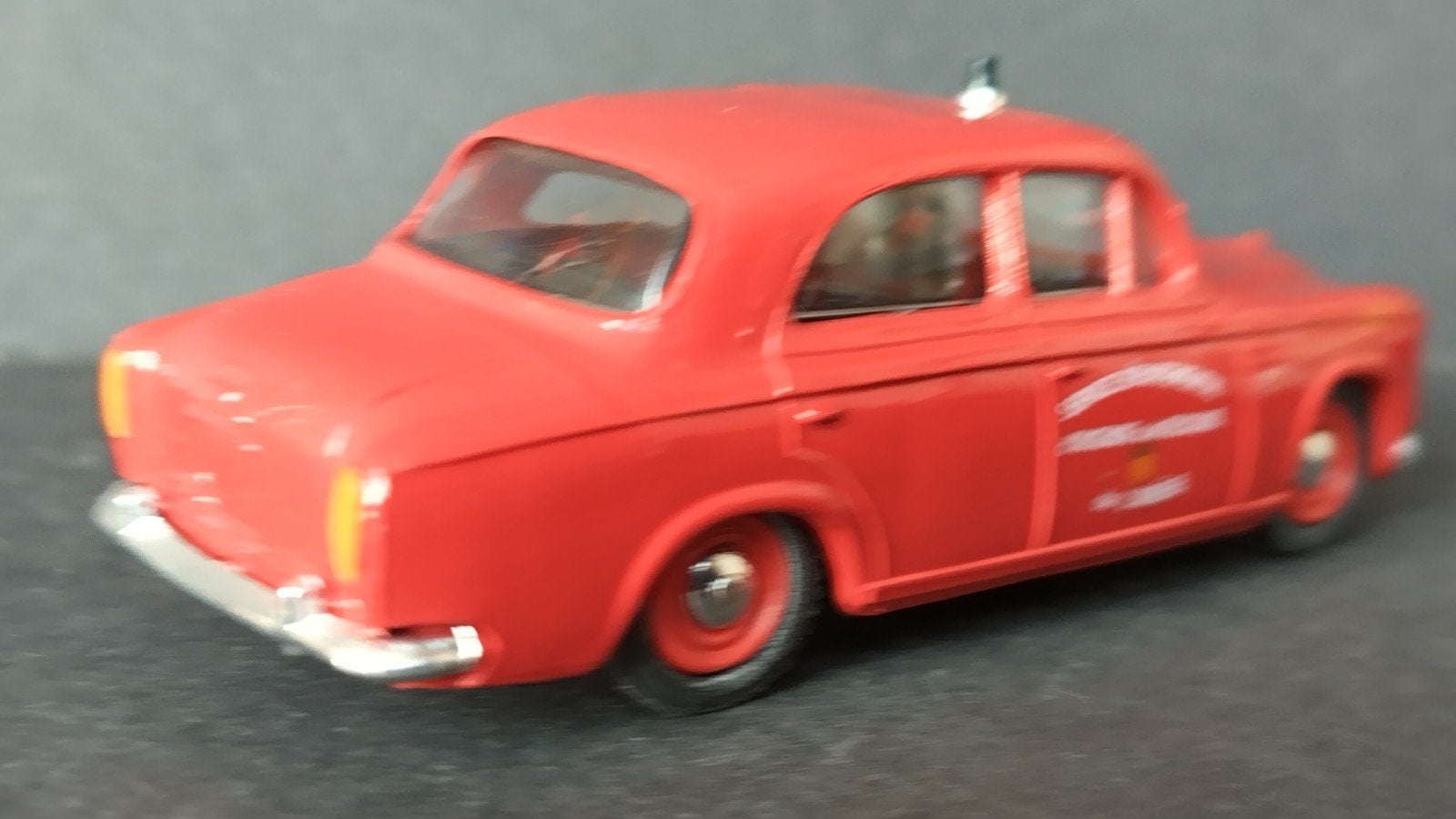 Peugeot 403  Sapeurs Pompiers 1:43 Eligor Pol, Hobby en Vrije tijd, Modelauto's | 1:43, Auto, Verzenden, ., Nieuw