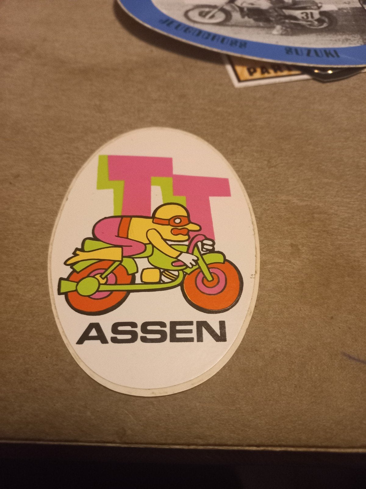 Vintage TT Assen sticker - Motorrace verzamelobject, Ophalen of Verzenden, Gebruikt, Auto of Motor