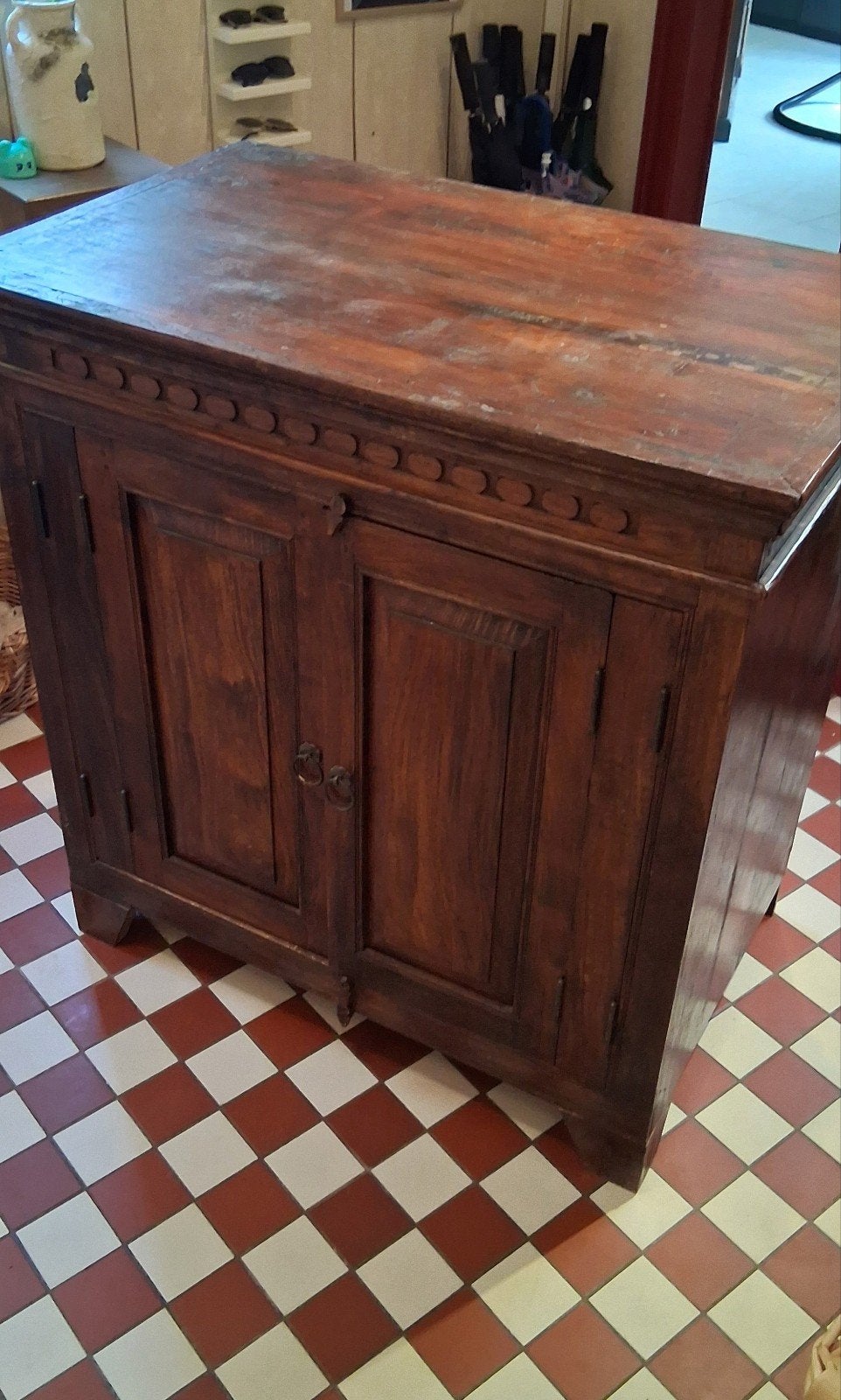 Houten dressoir (tv kast), Ophalen