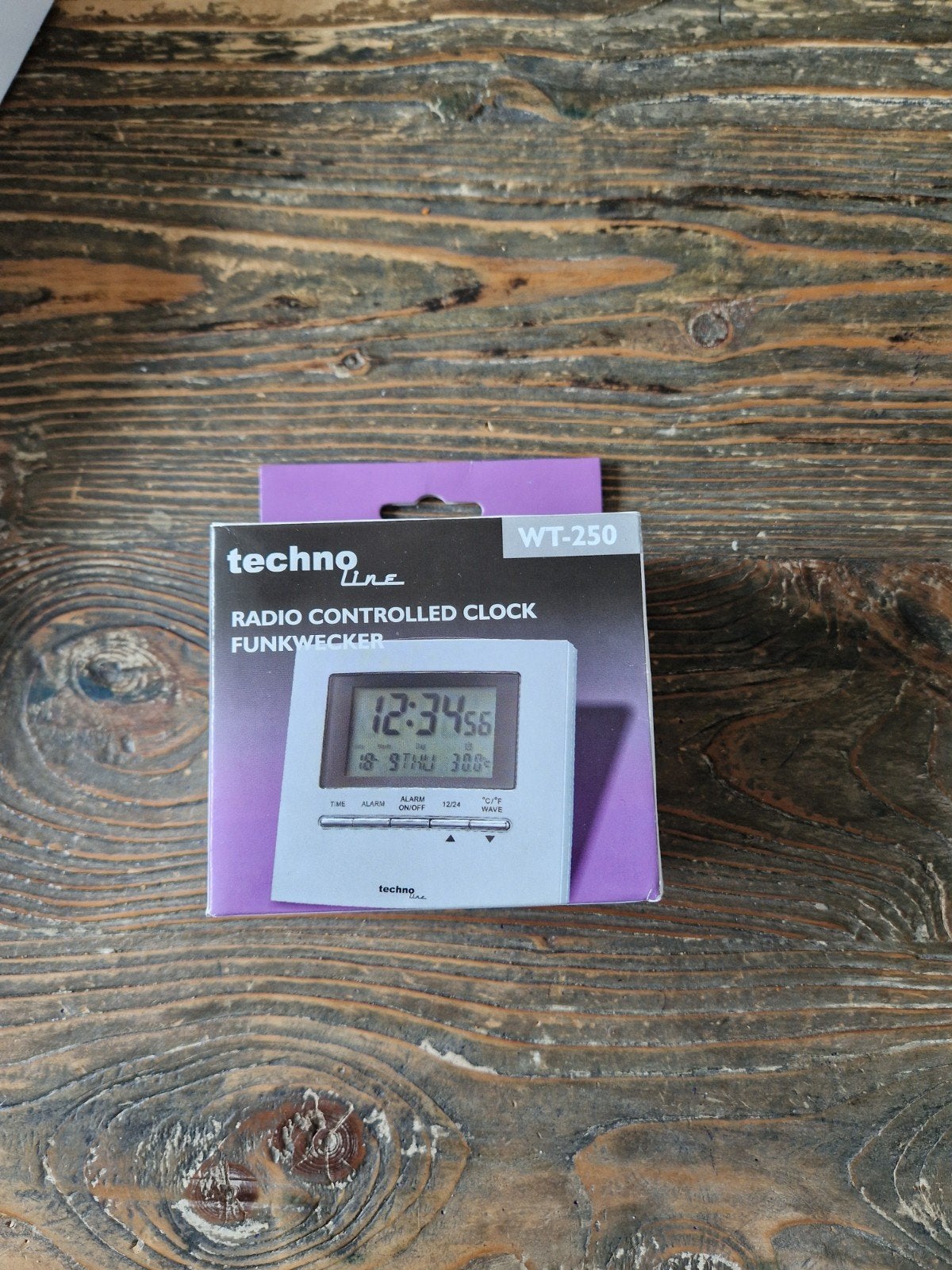 Techno Line WT-250 Radiogestuurde Wekker - Nieuw in Doos, Huis en Inrichting, Woonaccessoires | Klokken, Wit, Radiogestuurd, Nieuw