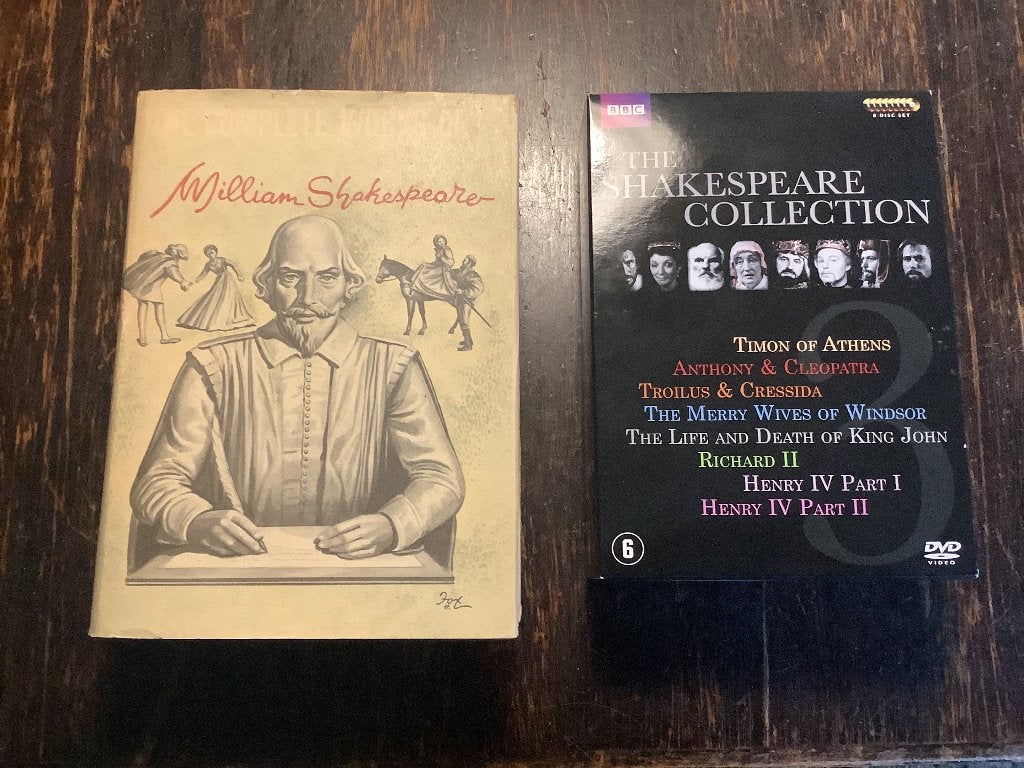 8 DVD's met 8 toneelstukken van Shakespeare en boek, Ophalen of Verzenden, Zo goed als nieuw, Toneel, William Shakespeare