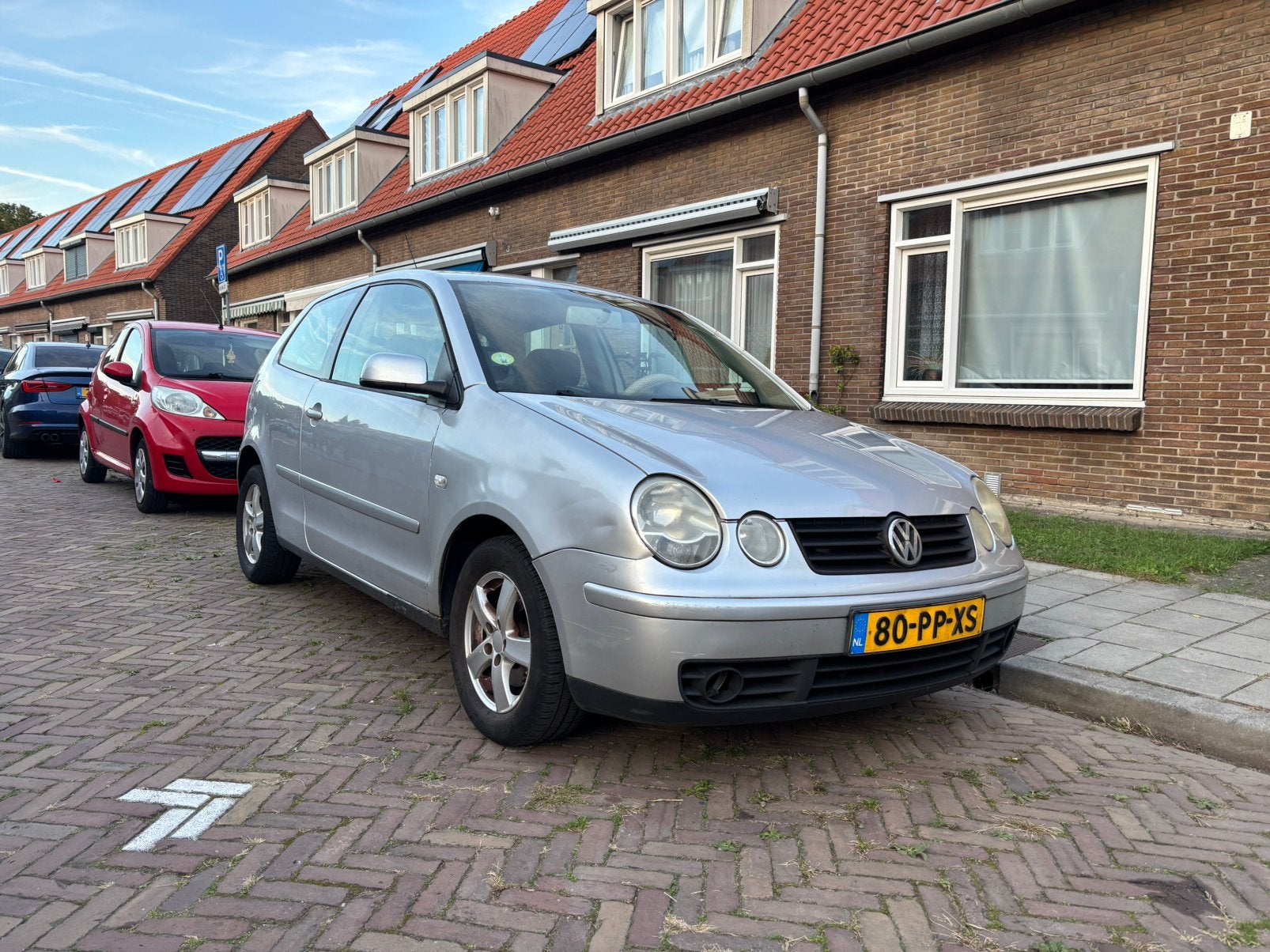 VW Polo 9n 1.4 | APK | NAP | airco | elek. Ramen | cv deur, Auto's, Voorwielaandrijving, Stof, Zwart, 4 cilinders