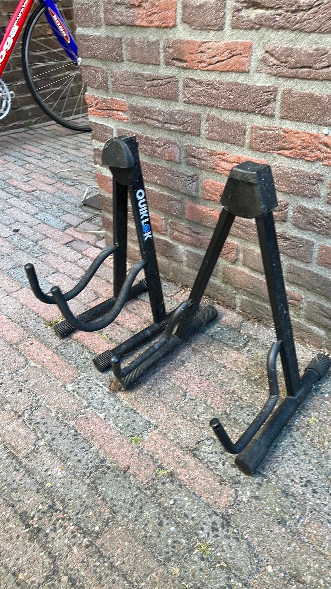 Gratis Gitaar standaard (en), Ophalen, Gebruikt, Gitaar