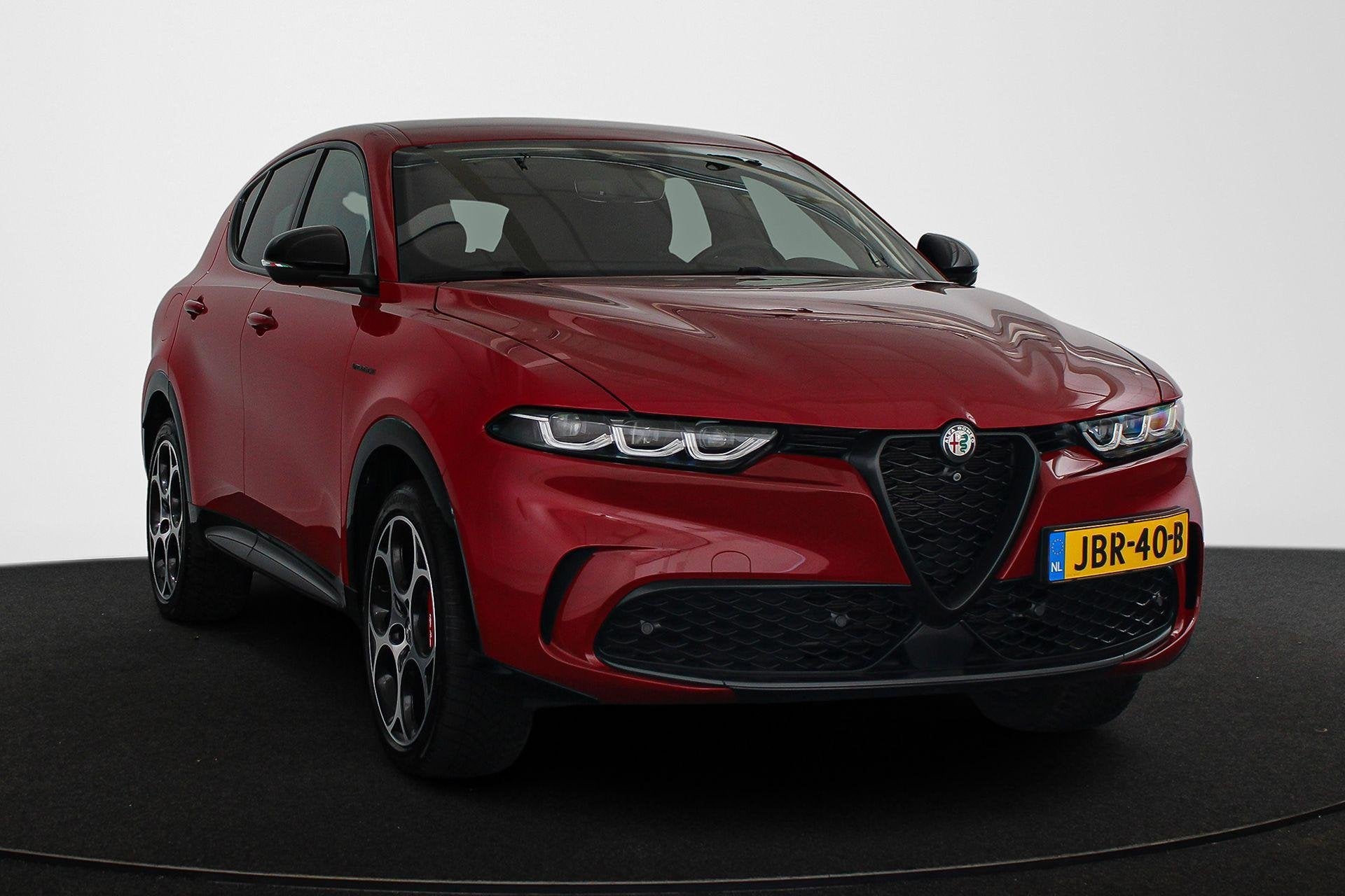 Alfa Romeo Tonale 1.3T PHEV Veloce Technologie Pakket Stoelv, Auto's, Automaat, 4 cilinders, 700 kg, Bedrijf