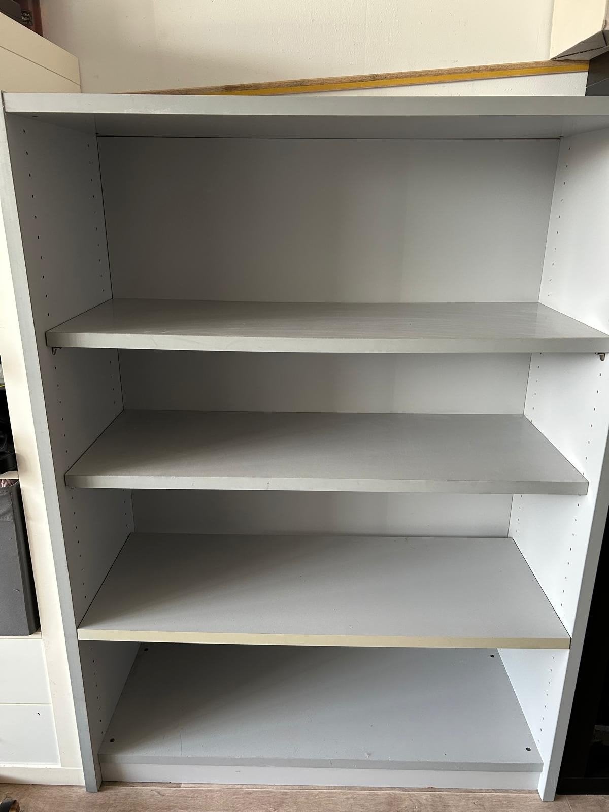 Stevige Boekenkast / Opbergkast grijs, Ophalen, Met plank(en), 50 tot 100 cm, Zo goed als nieuw