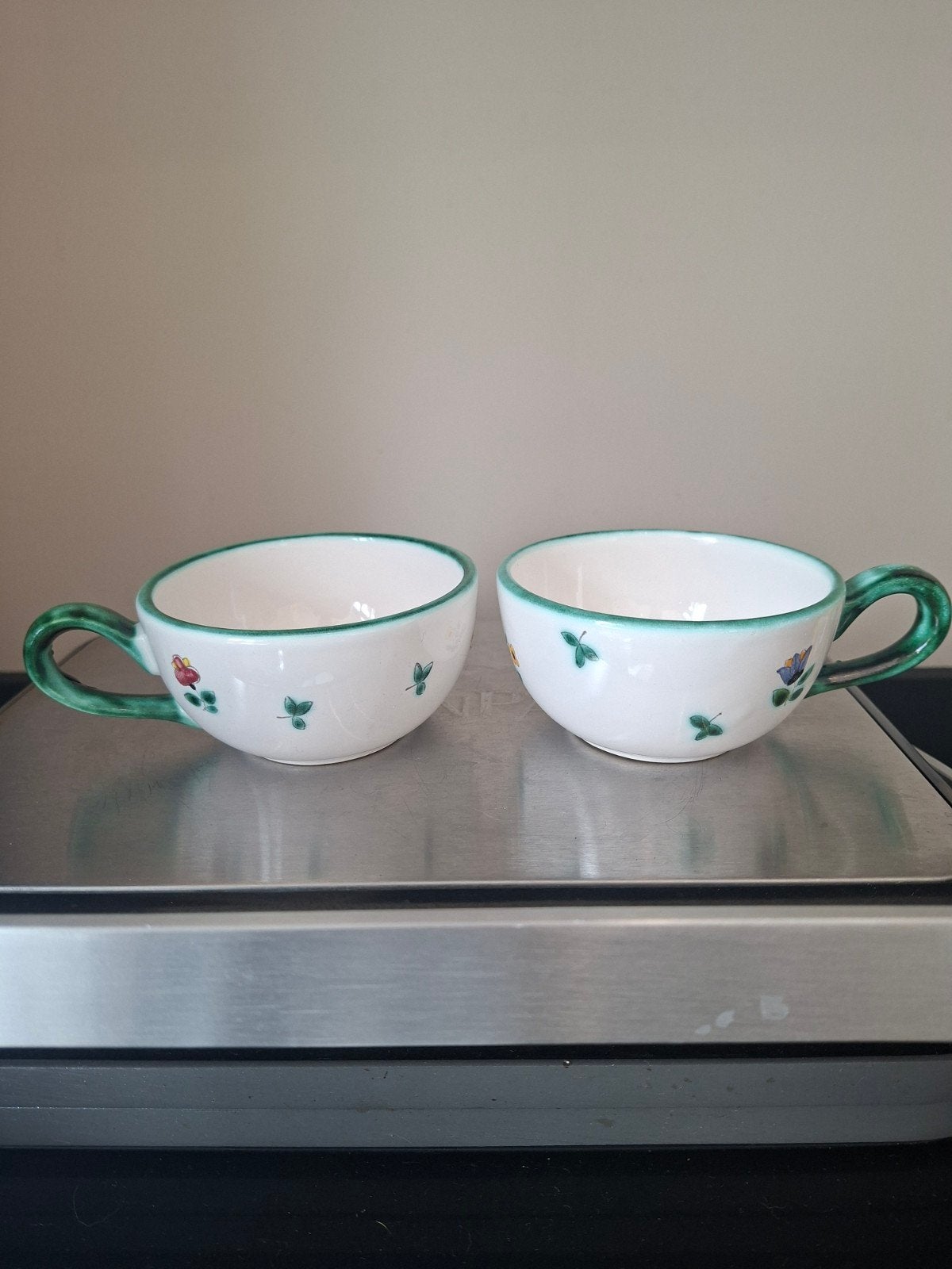 Gmundner Oostenrijks kopjes met alpenbloemen, handbeschilde, Ophalen of Verzenden