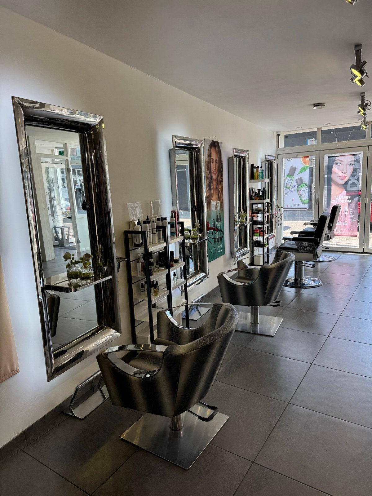 Kapsalon interieur, Diensten en Vakmensen
