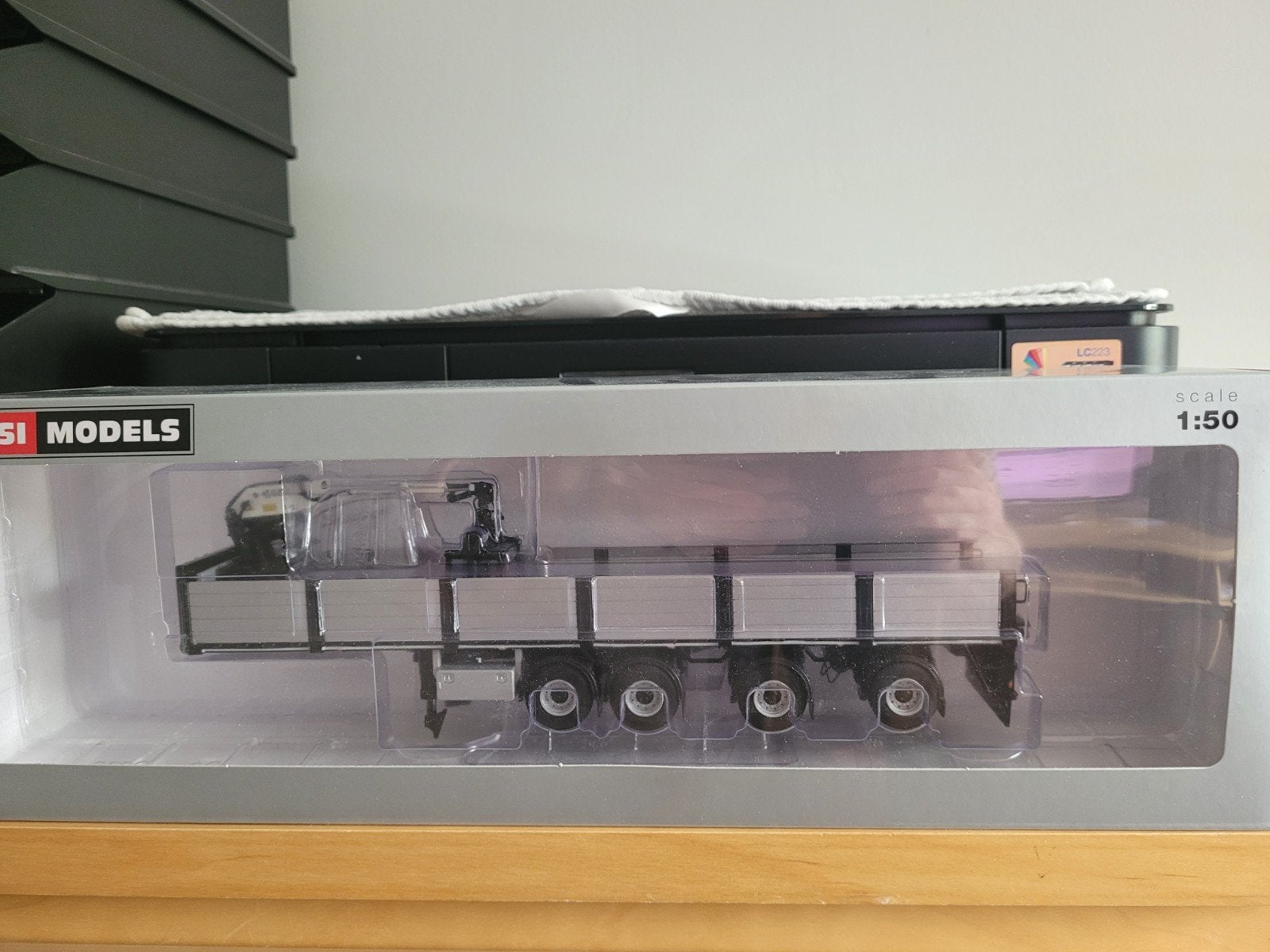 VERKOCHT Wsi Stenen oplegger 4 axle Premium Line zwart, Hobby en Vrije tijd, Modelauto's | 1:50, Ophalen, Nieuw, Bus of Vrachtwagen