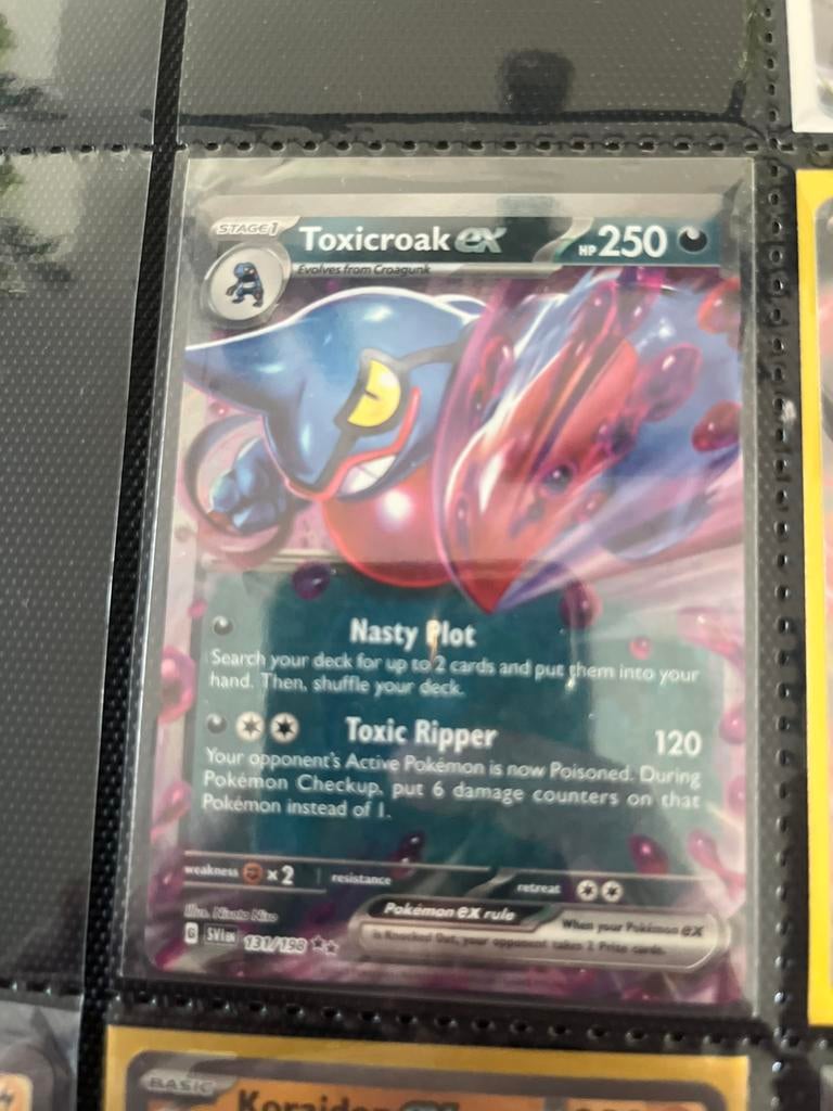 Toxicroak ex 131/198 | Scarlet & Violet base, Ophalen of Verzenden, Zo goed als nieuw