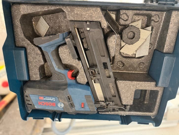 Bosch GNH 18V-64 M Professional tacker zonder  accu, Ophalen of Verzenden, Gebruikt