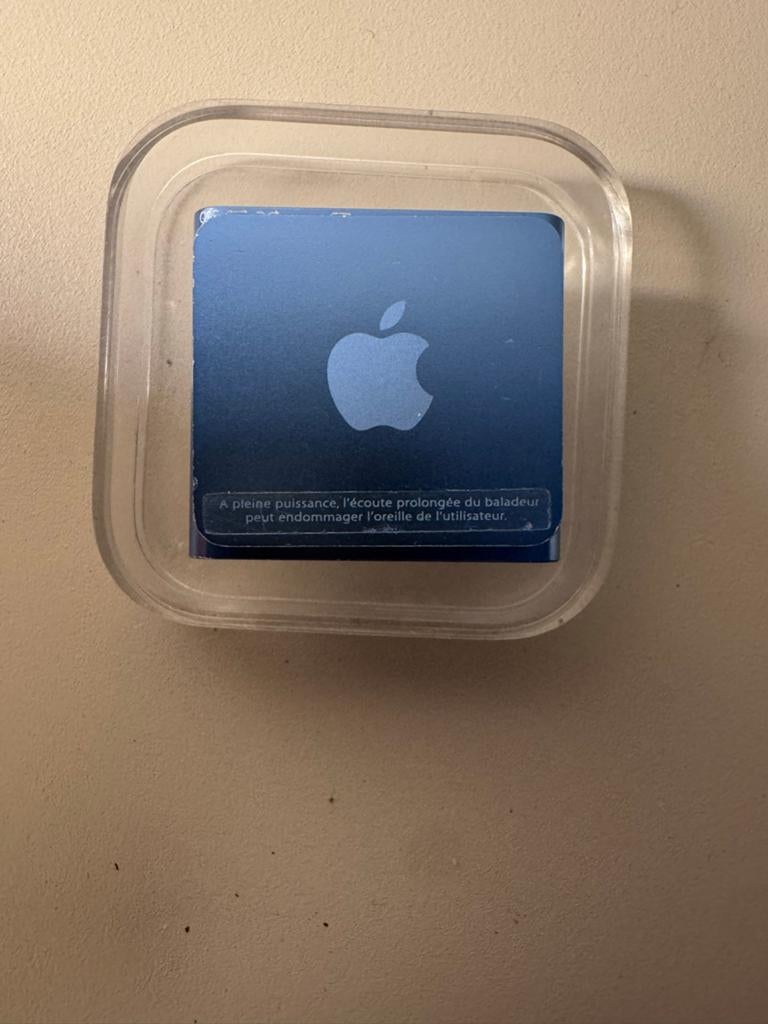 Apple iPod Shuffle 2GB Blauw, Shuffle, Blauw, Ophalen of Verzenden, Zo goed als nieuw