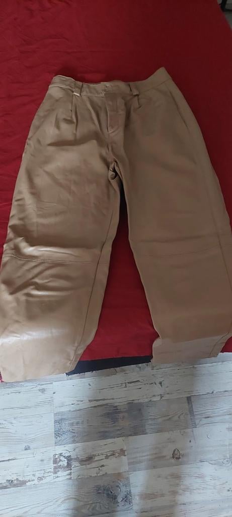Zara beige faux leren broek - Maat M, Maat 38/40 (M), Ophalen of Verzenden, Zo goed als nieuw, Lang