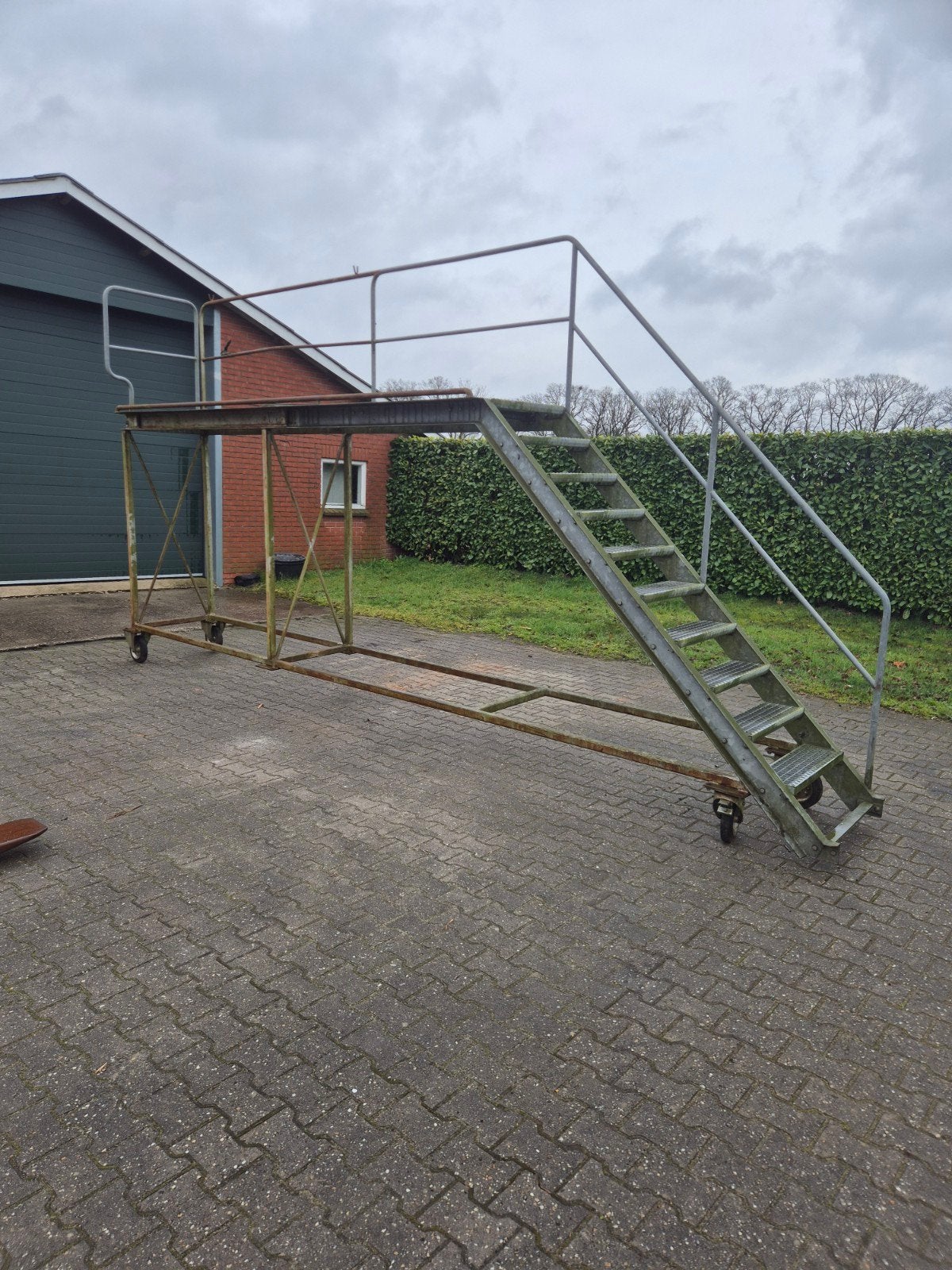 Stalen Bordestrap Containertrap Trap met bordes van Staal, Doe-het-zelf en Verbouw, Ophalen of Verzenden, Gebruikt, Trap, 2 tot 4 meter