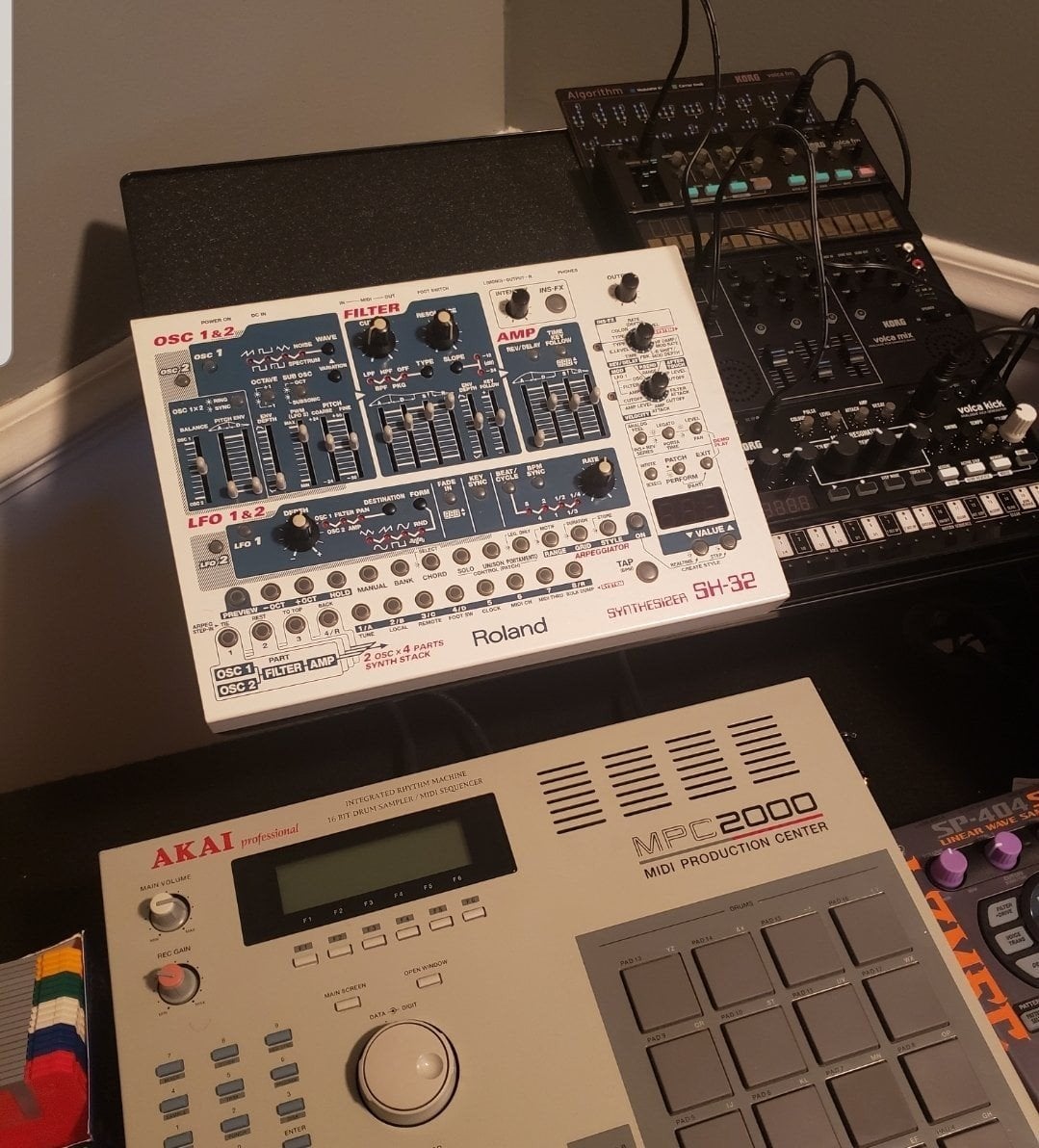 Roland SH-32 Synthesizer - Compacte Virtuele Analoge Synth, Muziek en Instrumenten, Gebruikt, Roland, Met midi-aansluiting, Overige aantallen