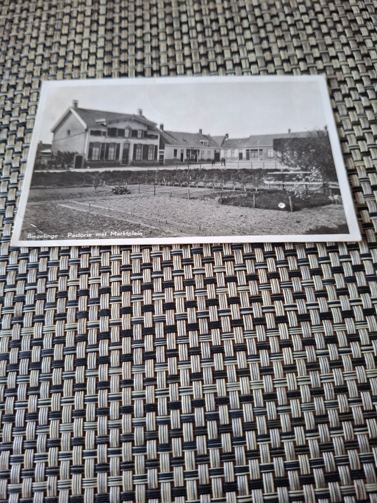 Biezelinge - Pastorie met Marktplein, Verzamelen, Ophalen of Verzenden, 1940 tot 1960, Gelopen, Zeeland