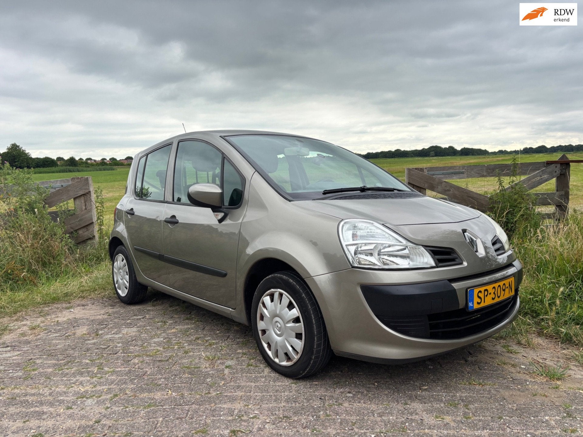 Renault Modus 1.2-16V Expression, Nieuwe APK, Voorwielaandrijving, Gebruikt, 4 cilinders, Bruin