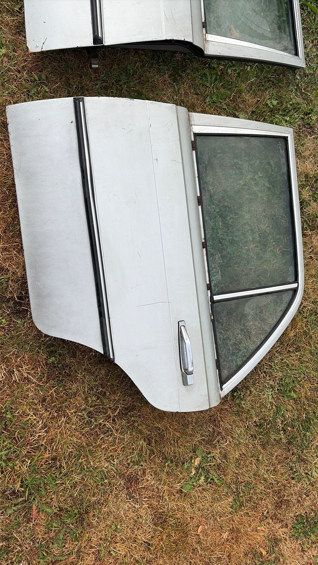 Mercedes W123 sedan, deur L+ R achter, Ophalen, Gebruikt, Deur, Mercedes-Benz
