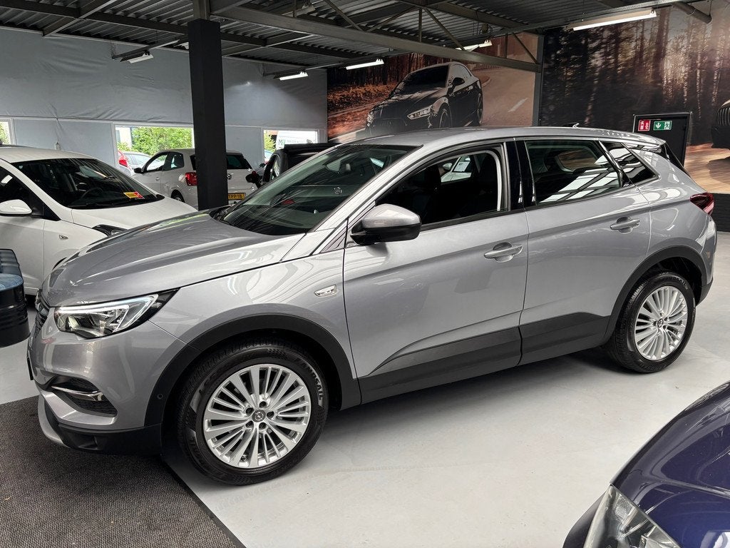 Opel GRANDLAND X 1.2 Turbo Innovation / Camera / Carplay, Auto's, Opel, Stof, Gebruikt, 1199 cc, Met garantie (alle)