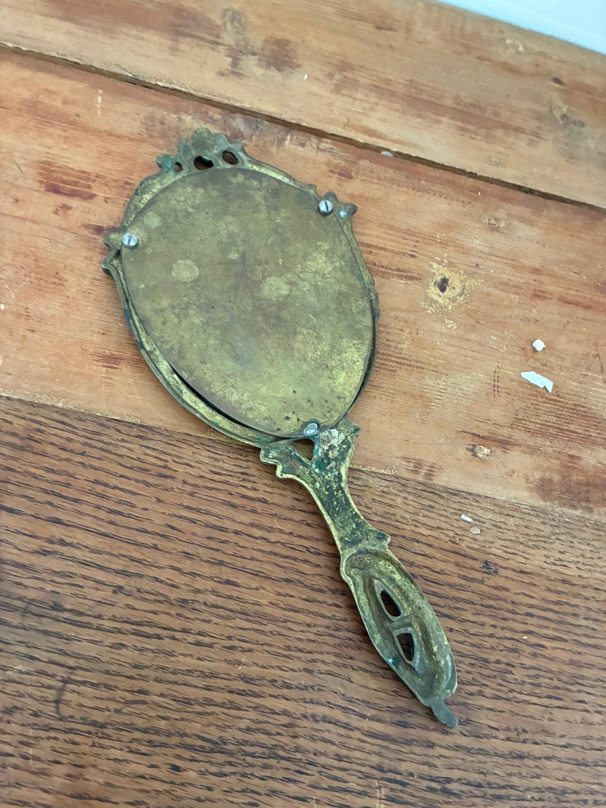 Antieke handspiegel messing barok, Ophalen of Verzenden, Ovaal, Minder dan 50 cm