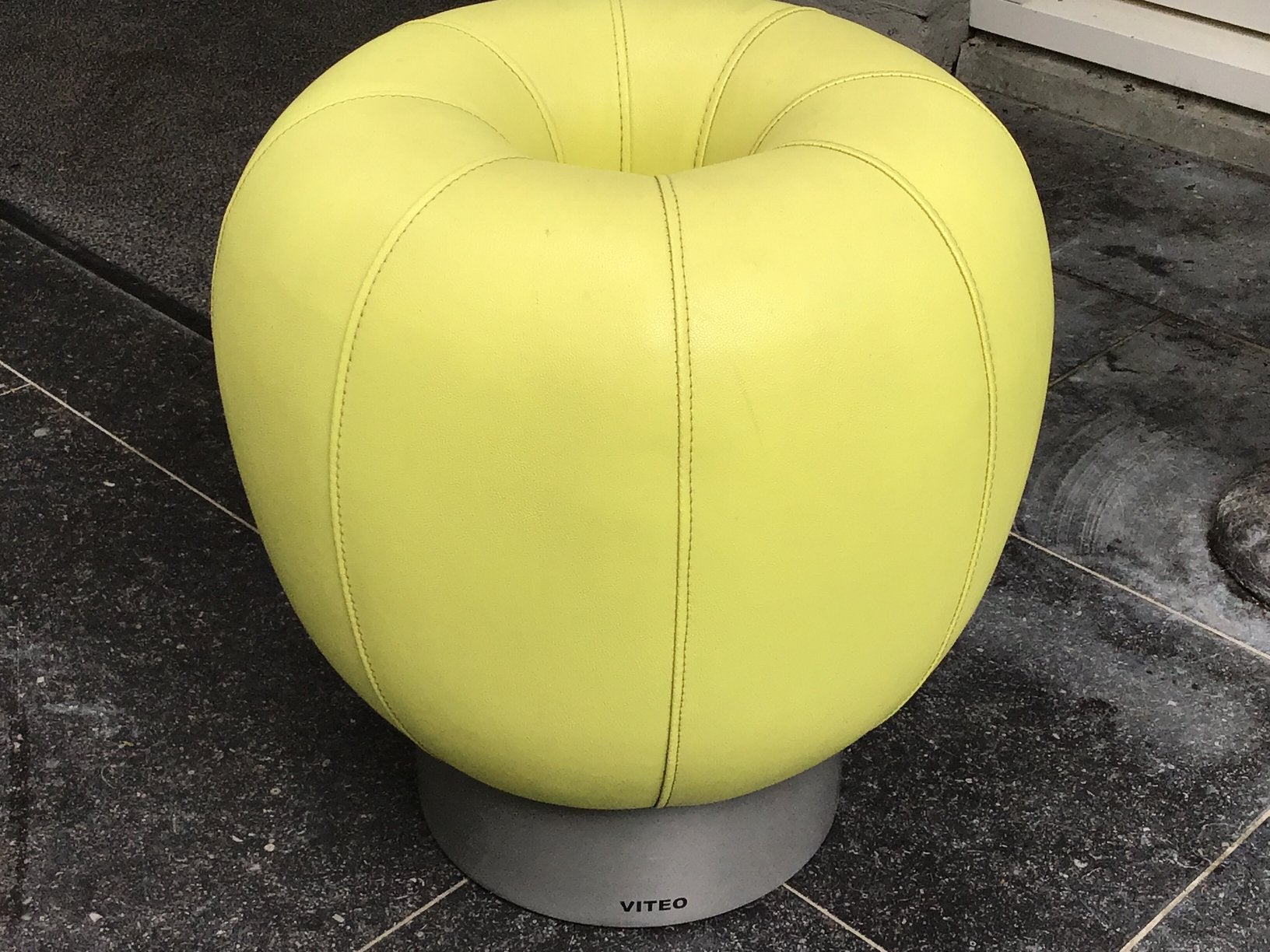 “VITEO”OTTOMAN-QSTOOL JARDIN CHIQUE €594,- nu €175,-, Ophalen