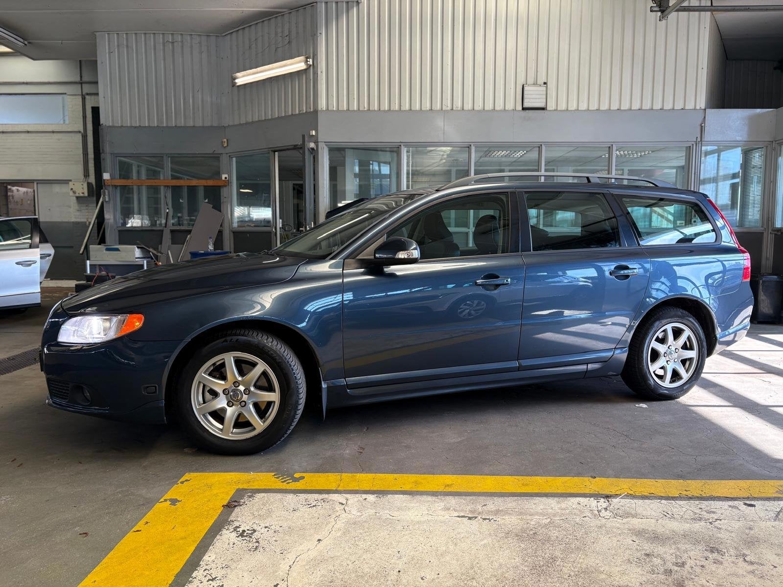 Volvo V70 2.0F | Trekhaak | LMV | Cruise control | Stoelverw, Auto's, Volvo, Voorwielaandrijving, Blauw, V70, Handgeschakeld