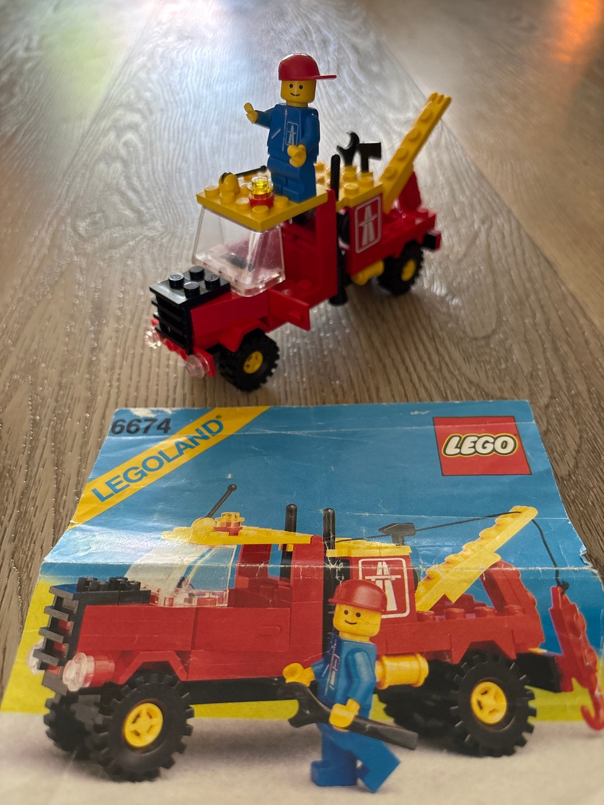 Lego Legoland Takelwagen 6674 met minifiguur en instructies, Ophalen, Gebruikt, Lego, Compleet