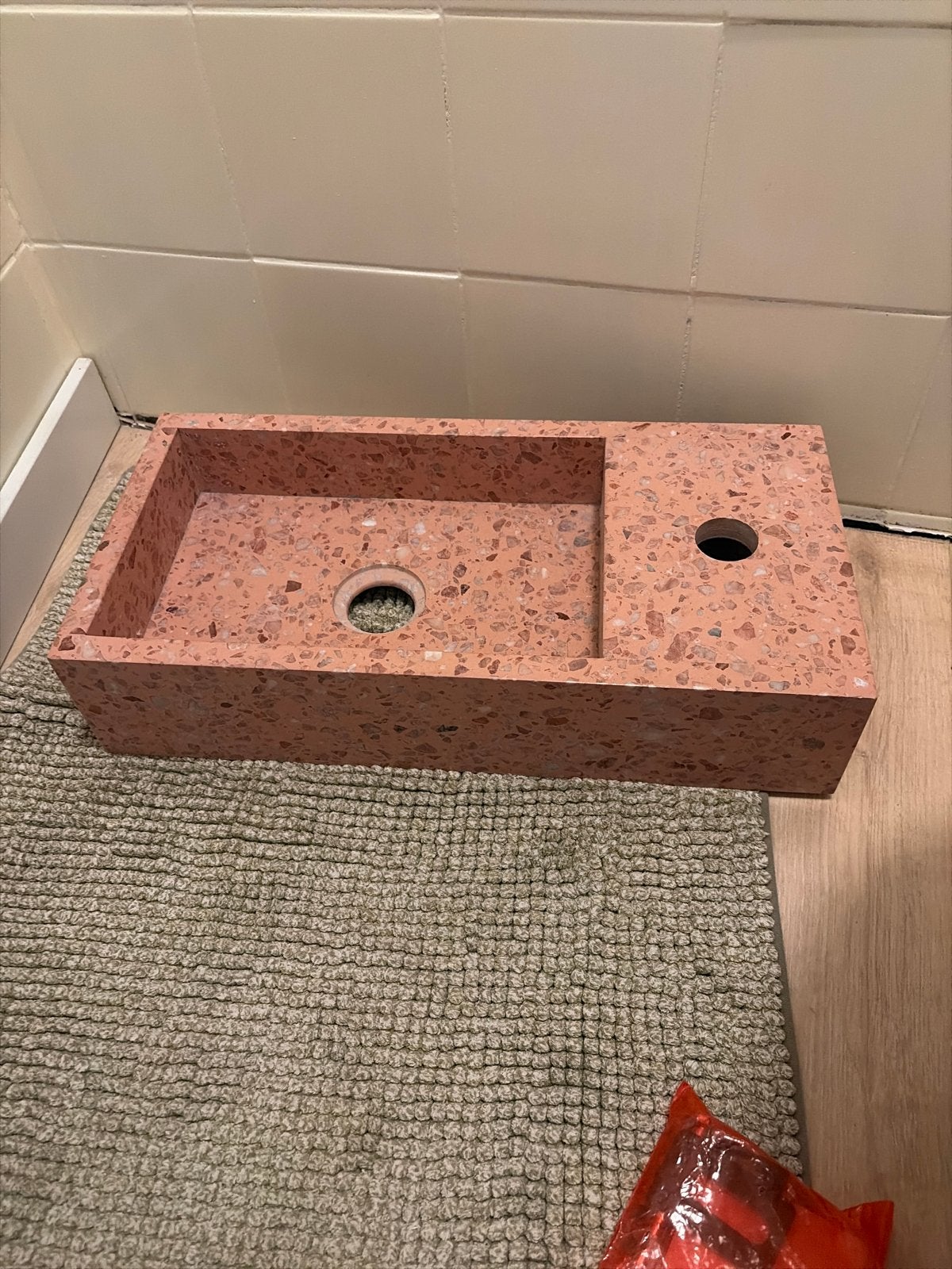 Furnified Porto Handenwasser - Roze Terrazzo - Rechts, Ophalen, Zo goed als nieuw, Steen, Wastafel
