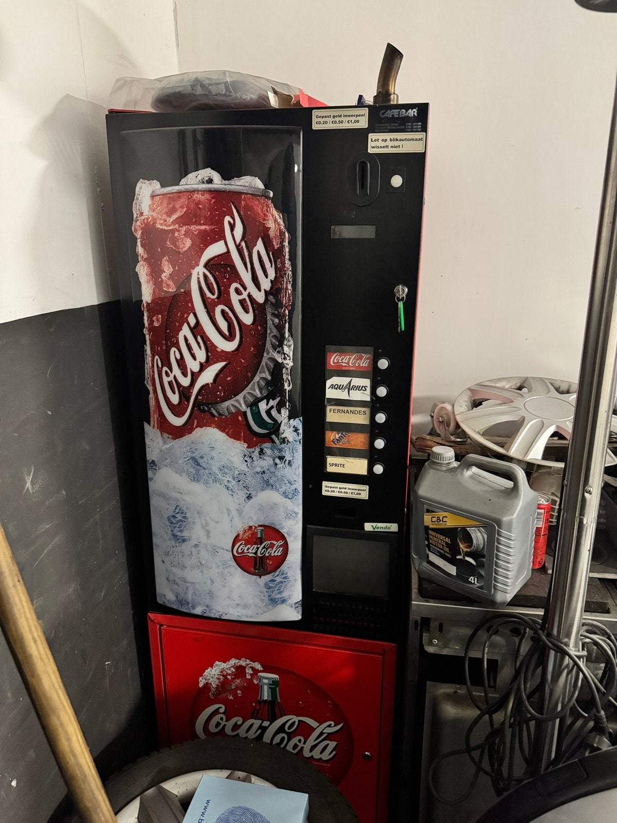 Coca-Cola frisdrankautomaat - Vendo Cafe Bar, Ophalen, Gebruikt