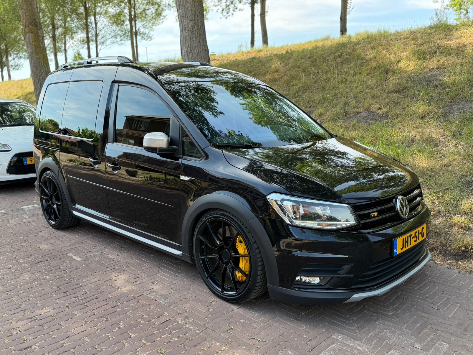 Volkswagen Caddy Alltrack 1.4 TSI DSG 240PK 7 Persoons / GTI, Auto's, Euro 5, Zwart, Alcantara, Zwart