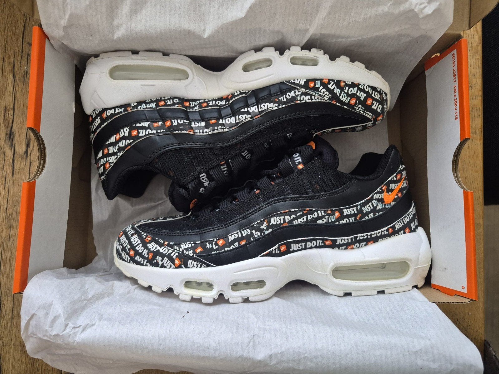 Nike air max SE 'Just Do It ' - Maat 41, Kleding | Heren, Schoenen, Ophalen of Verzenden, Zo goed als nieuw, Overige kleuren