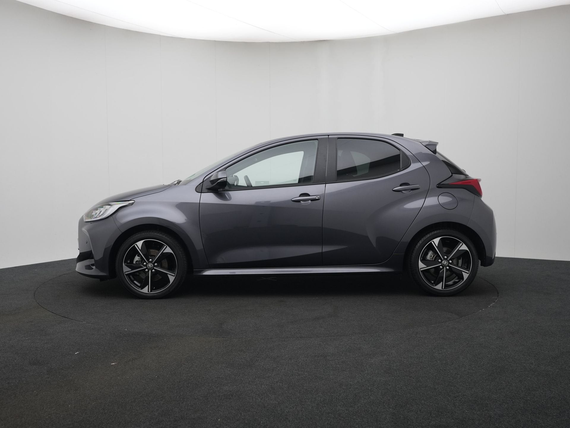 Toyota Yaris 1.5 Hybrid 130 Executive | Parkeersensoren V+A, Auto's, 12 maanden, 450 kg, Euro 6, Automatische klimaatregeling