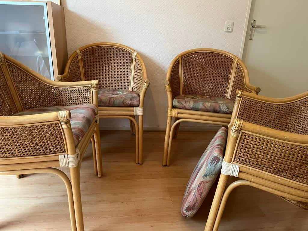 Set van 4 rotan stoelen met kussens merk Rohé, Gebruikt, Overige kleuren, Riet of Rotan, Ophalen of Verzenden