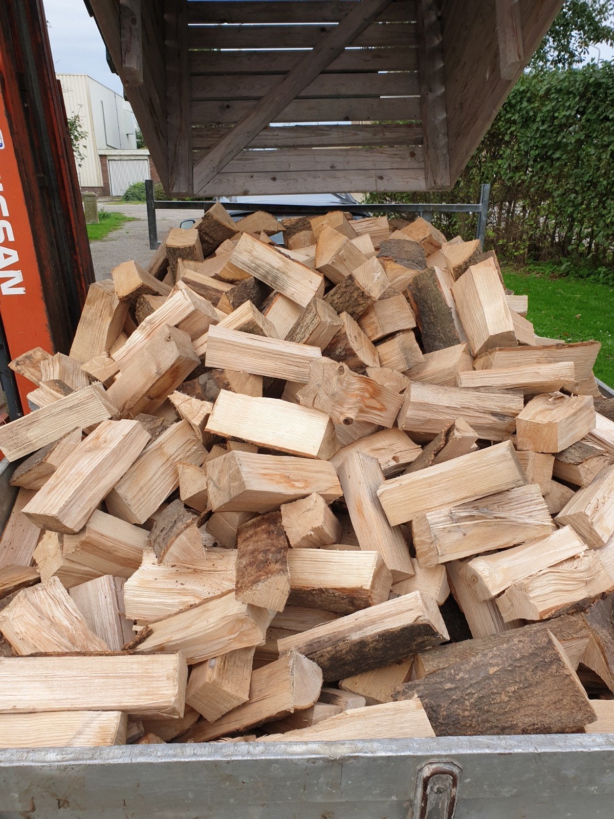 Droog haardhout: Essen, Beuken, Mix en Stamhout te koop, 6 m³ of meer, Ophalen of Verzenden, Essenhout, Blokken