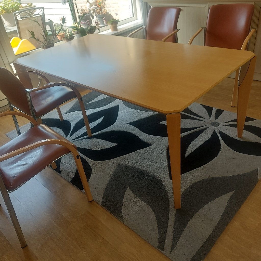 Leolux, huiskamer tafel, schuine hoeken en erg zwaar, Ophalen, Gebruikt, 50 tot 100 cm, Vijf personen of meer