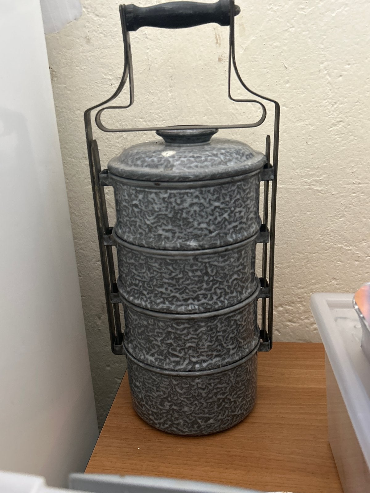 Vintage geëmailleerde tiffin lunchbox, Ophalen