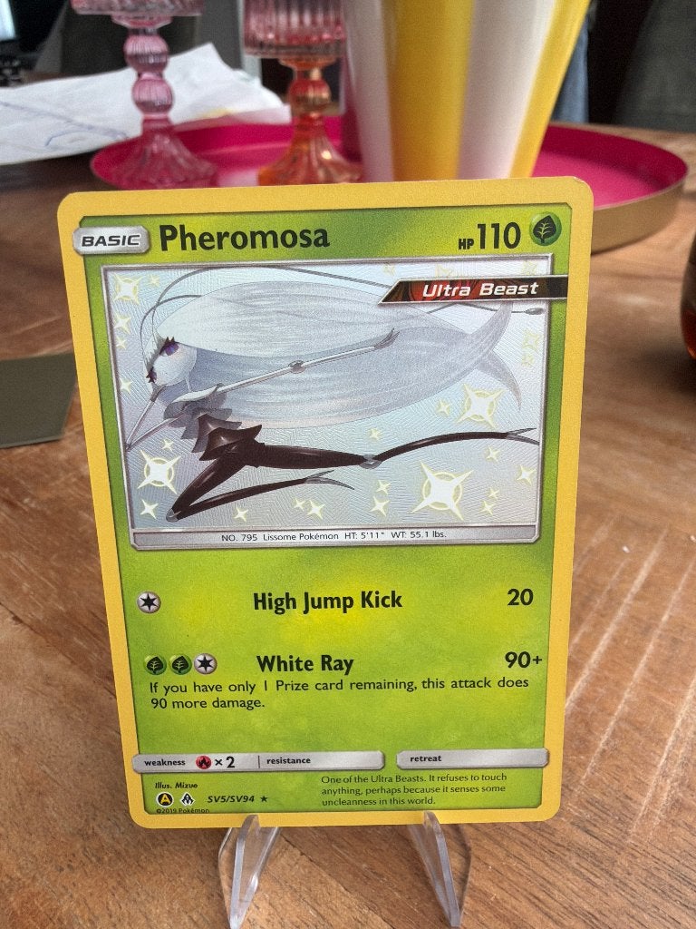 Pheromosa – Shiny Vault – Hidden Fates, Ophalen of Verzenden, Zo goed als nieuw, Losse kaart