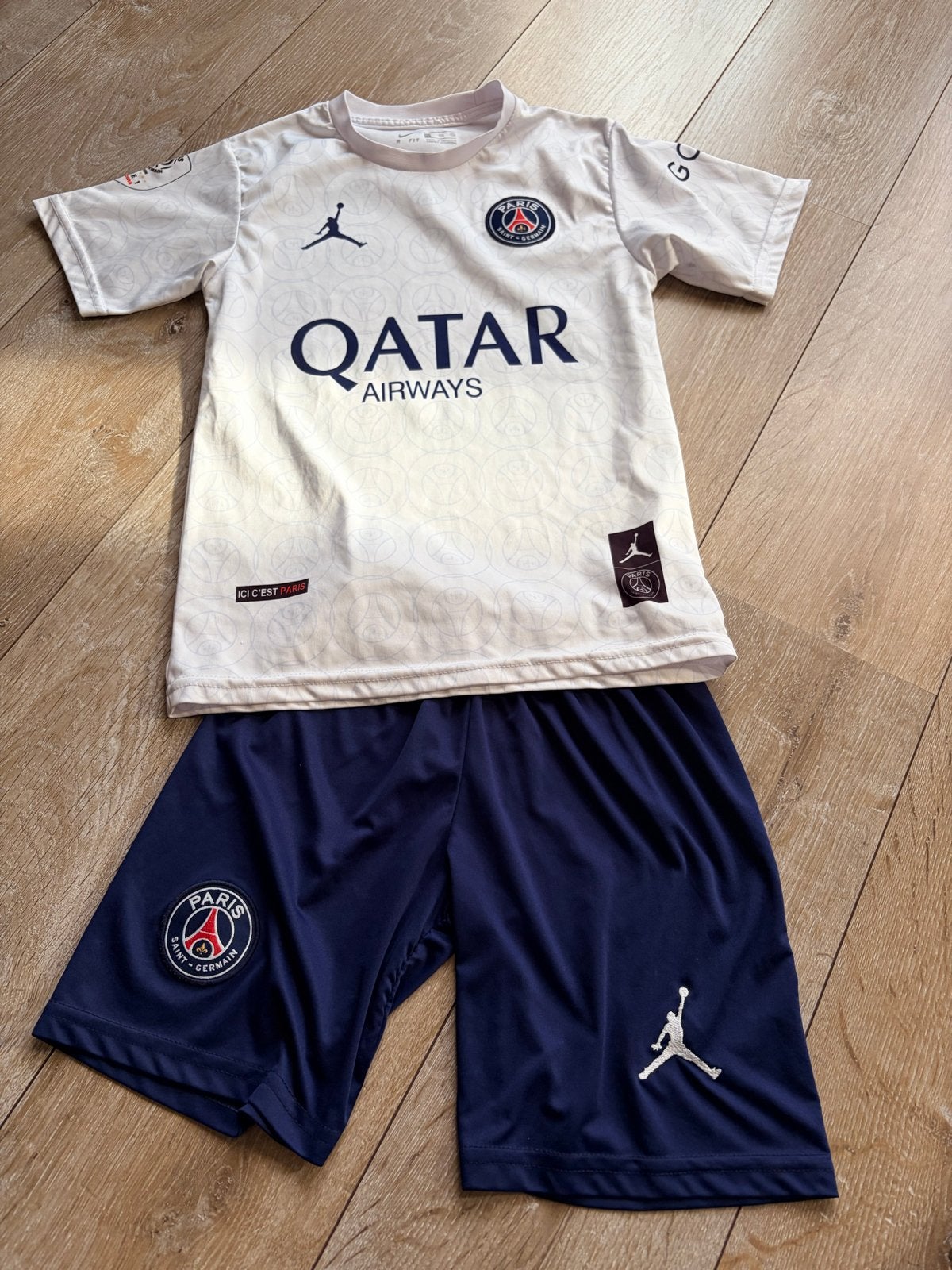 PSG Messi Voetbaltenue - Wit/Blauw - Maat 152, Ophalen of Verzenden, Zo goed als nieuw, Jongen of Meisje