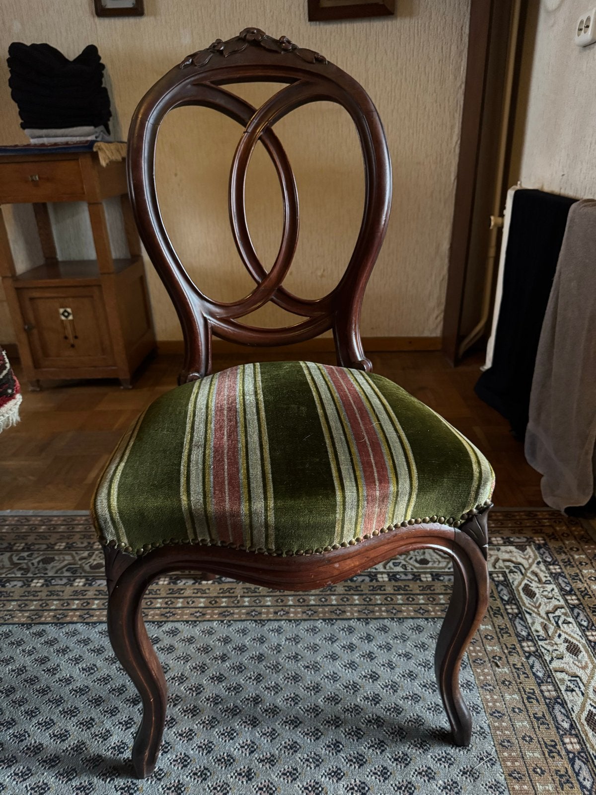 Set van 4 antieke stoelen, goede staat, Ophalen
