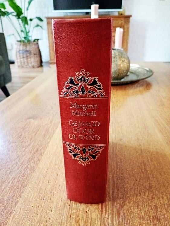Margaret Mitchell. Gejaagd Door De Wind. Fantastische roman!, Ophalen of Verzenden, Gelezen