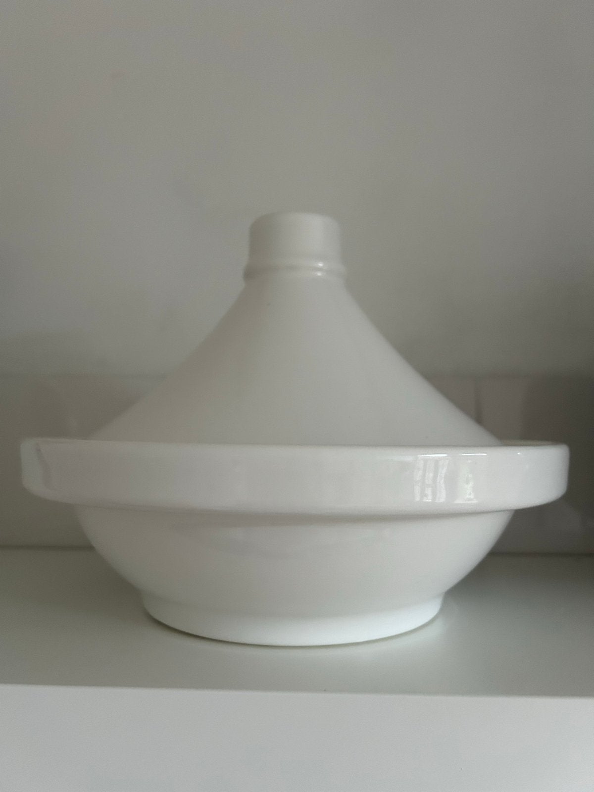 Witte Tajine - Zo goed als nieuw groot, Ophalen, Overige typen, Zo goed als nieuw, Steen/keramiek
