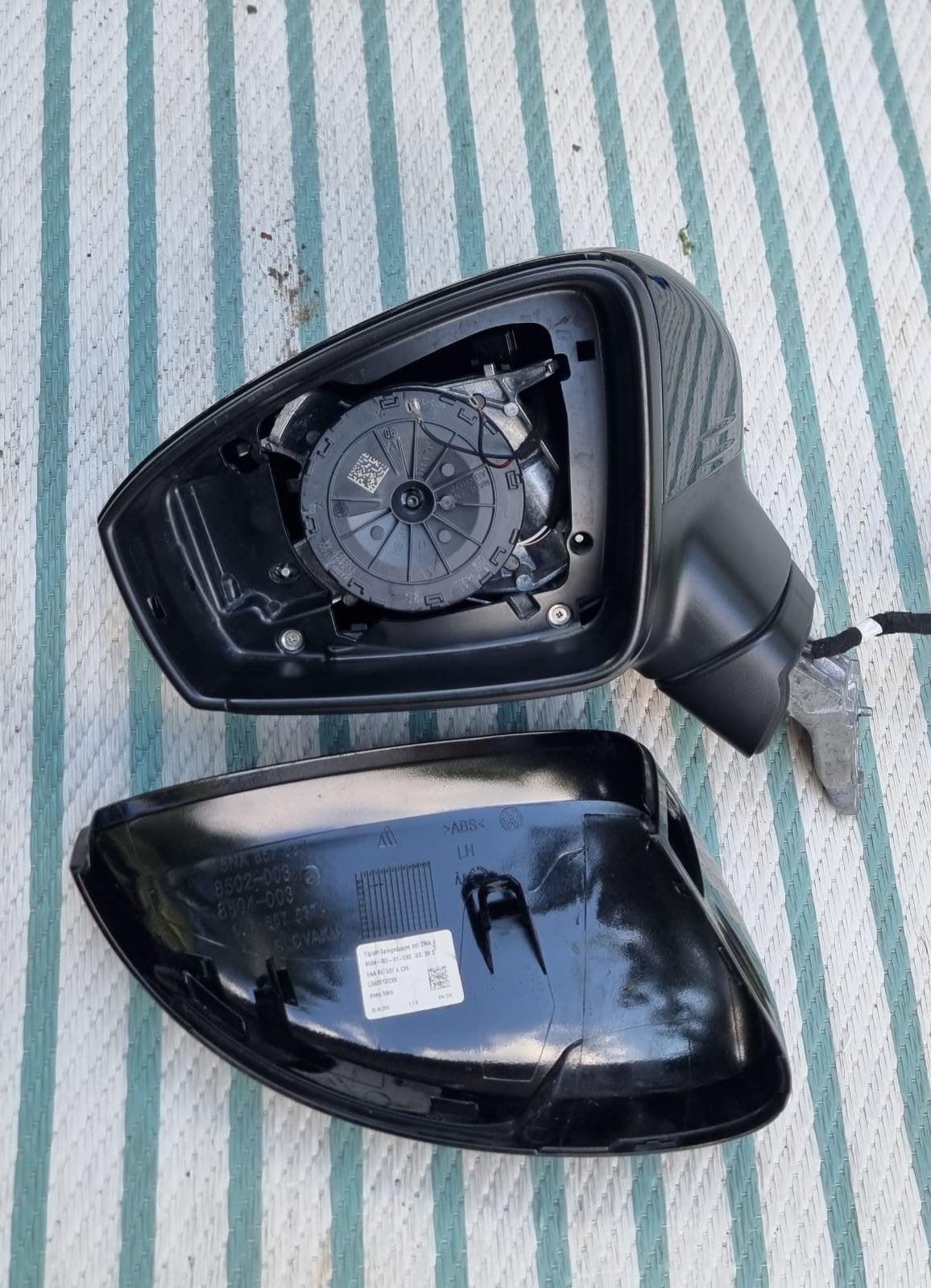 Zijspiegel Vw Tiguan '18 zwart links. Extra zw kap en camera, Auto-onderdelen, Ophalen of Verzenden, Gebruikt, Volkswagen