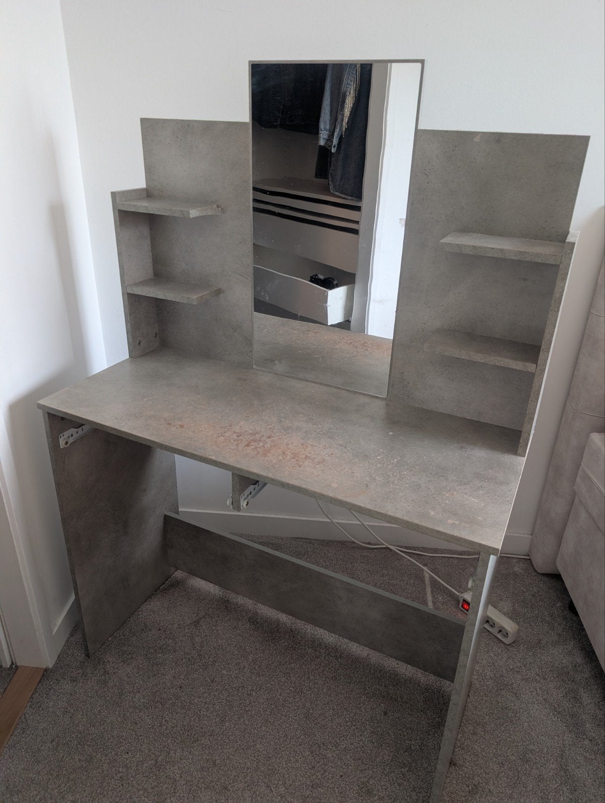Make up dressoir/ bureau (GRATIS ophalen)