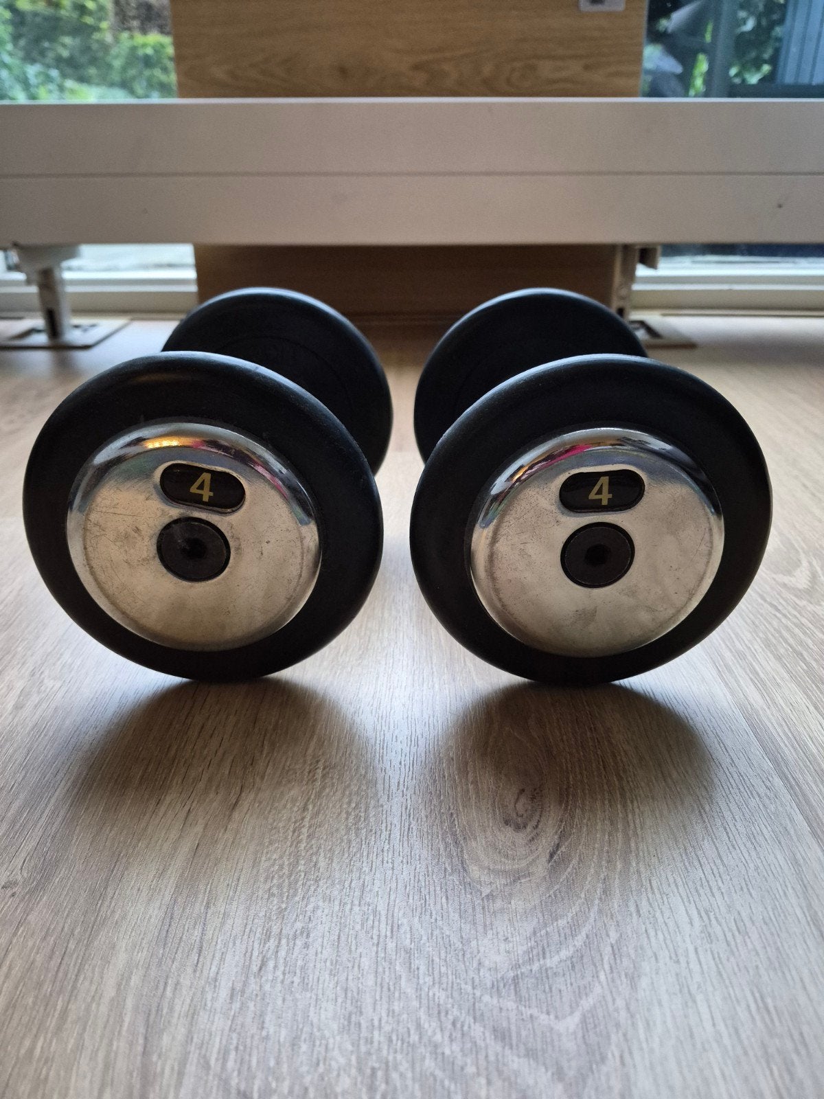 Dumbbells 4 kg - Set van 2, Sport en Fitness, Ophalen, Gebruikt, Armen, Dumbbell