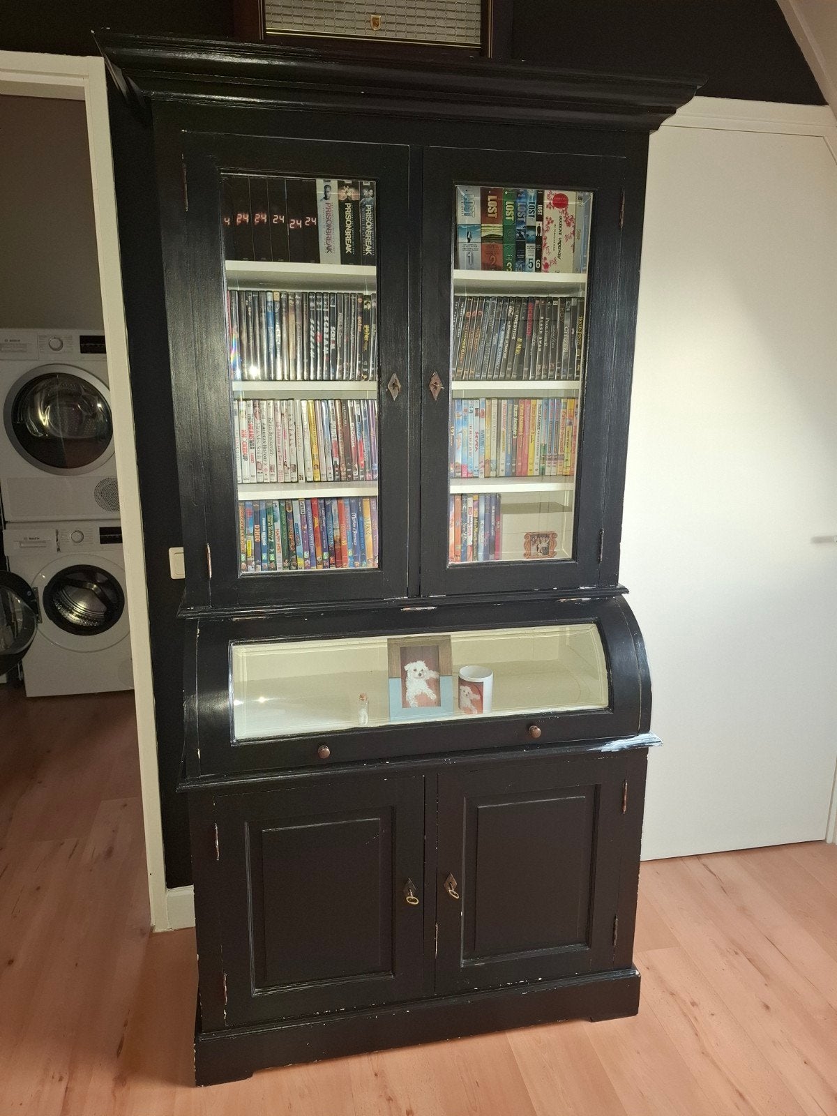 Leuke buffetkast, opknapper met lichte beschadiging, Ophalen, Glas, Klassiek, 50 tot 100 cm
