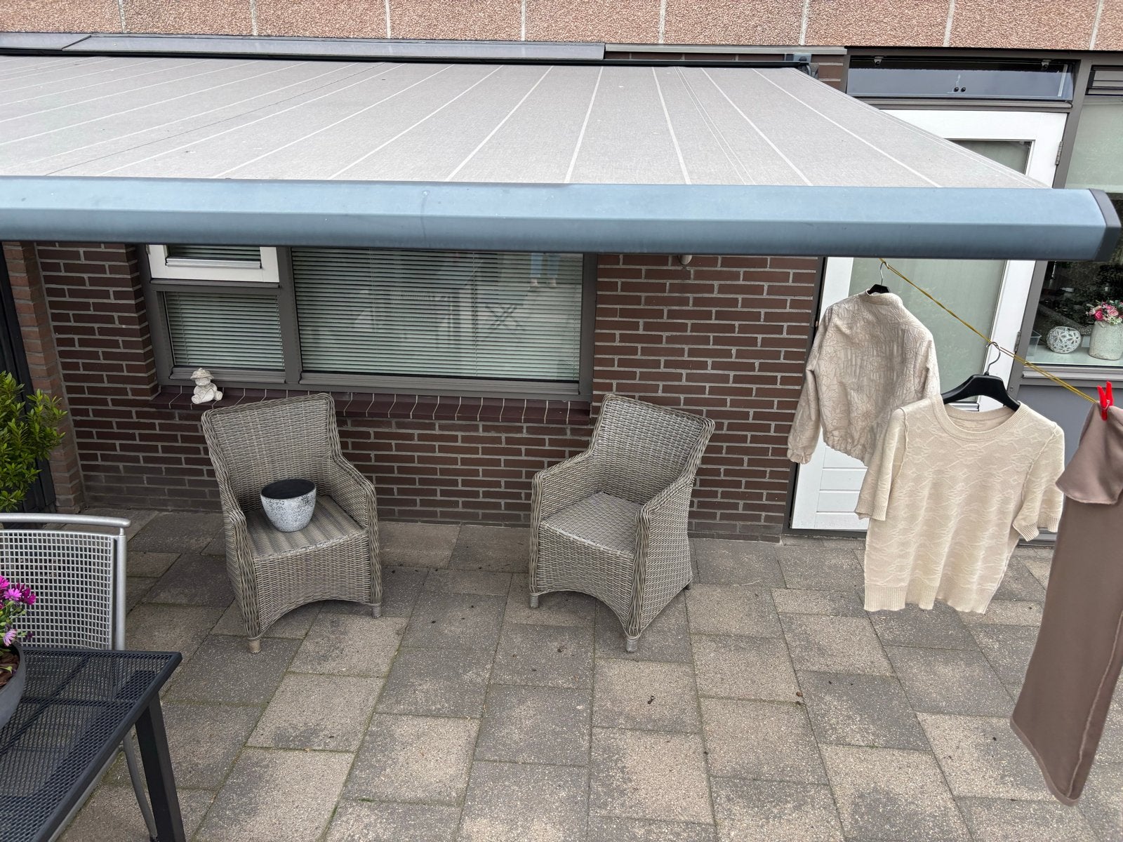 Elektrisch zonnescherm met afstandsbediening, Ophalen, Gebruikt, Elektrisch, 150 tot 300 cm