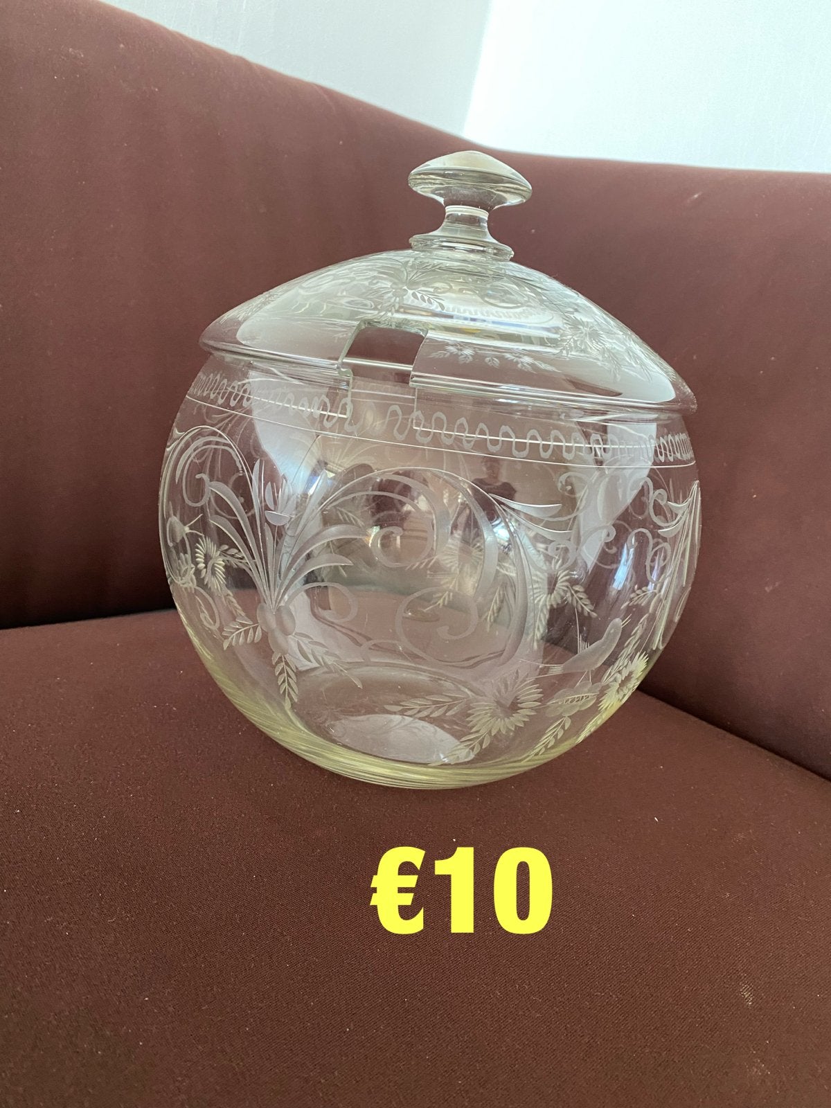 Decoratieve glazen schaal met deksel, Gebruikt, Met deksel, Schaal, Rond