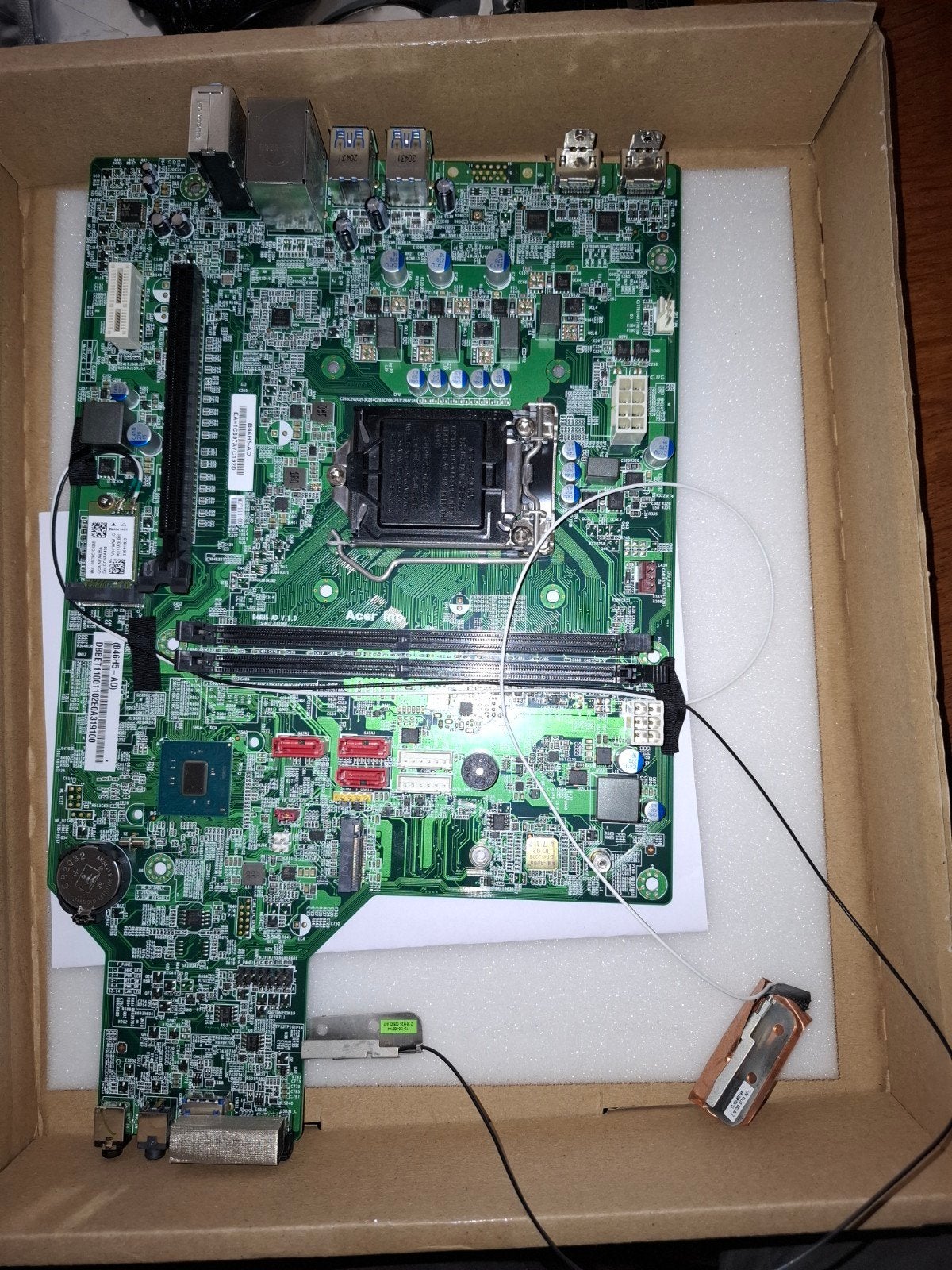Acer Moederbord met NVM WiFi adapter, Computers en Software, Moederborden, Gebruikt, DDR4, Ophalen of Verzenden, Overige typen